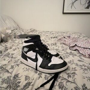 Air jordan’s 1 8.5